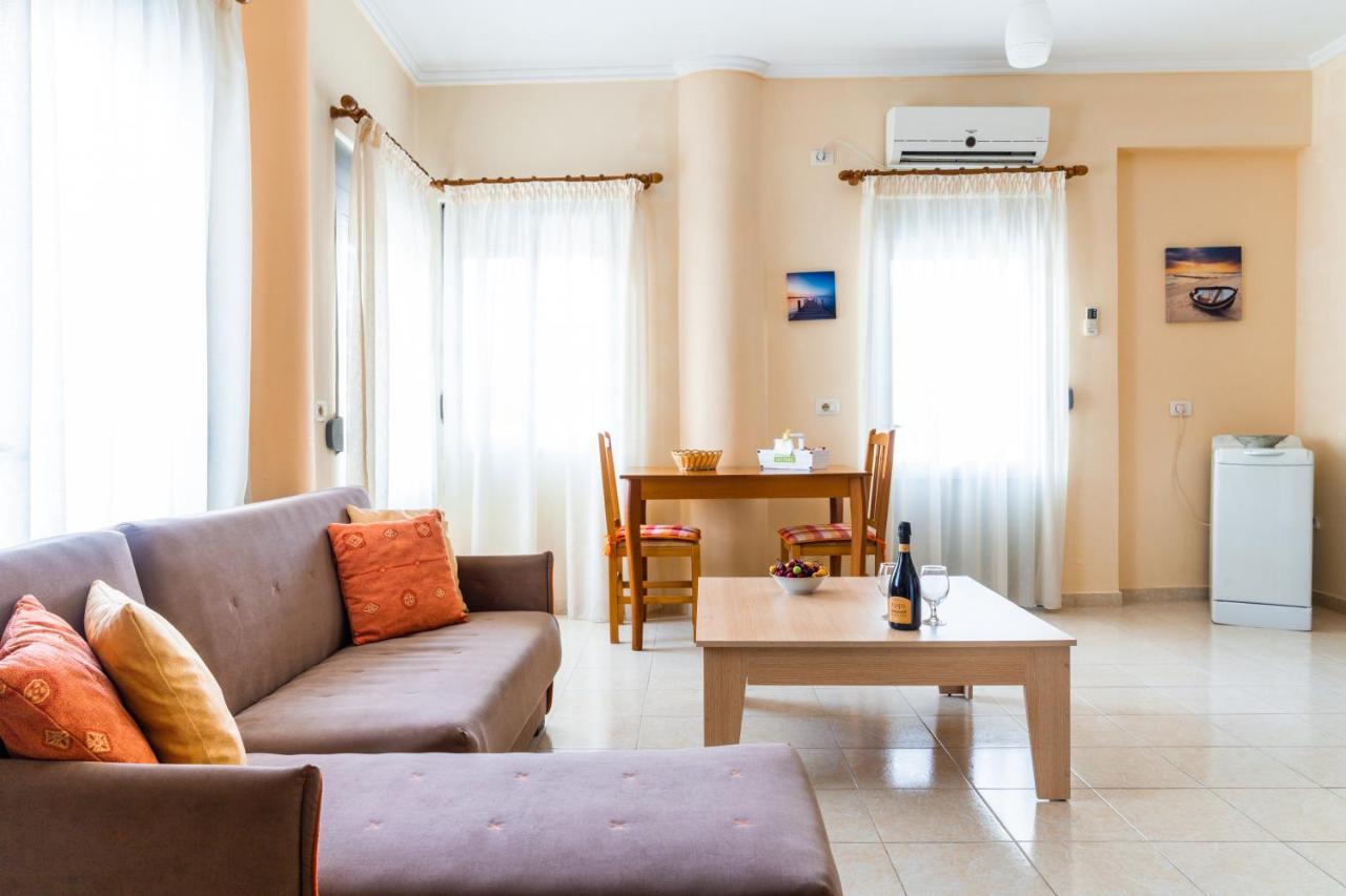 Work-Friendly Central Apartments, Sarande Exterior photo