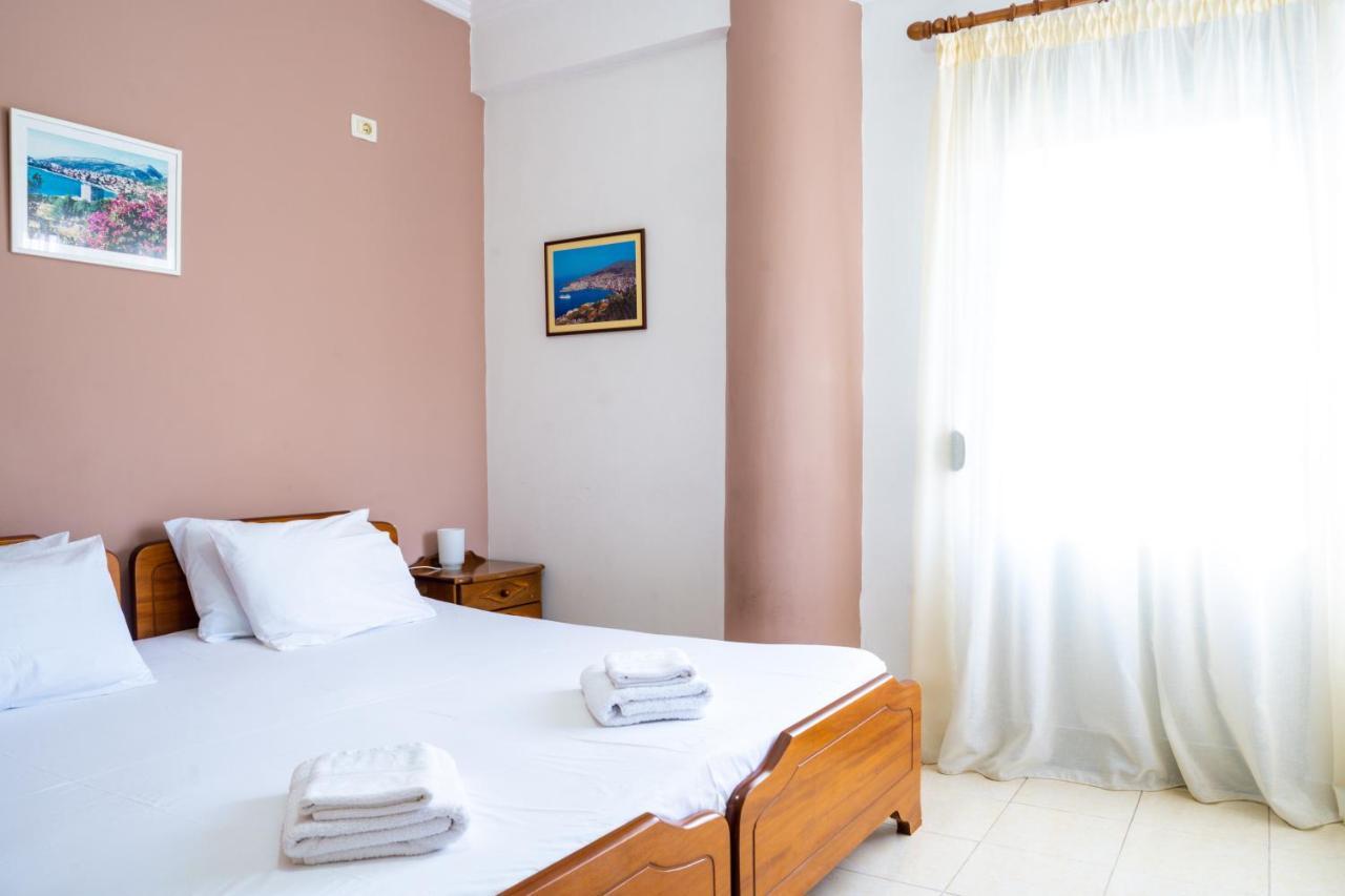 Work-Friendly Central Apartments, Sarande Exterior photo