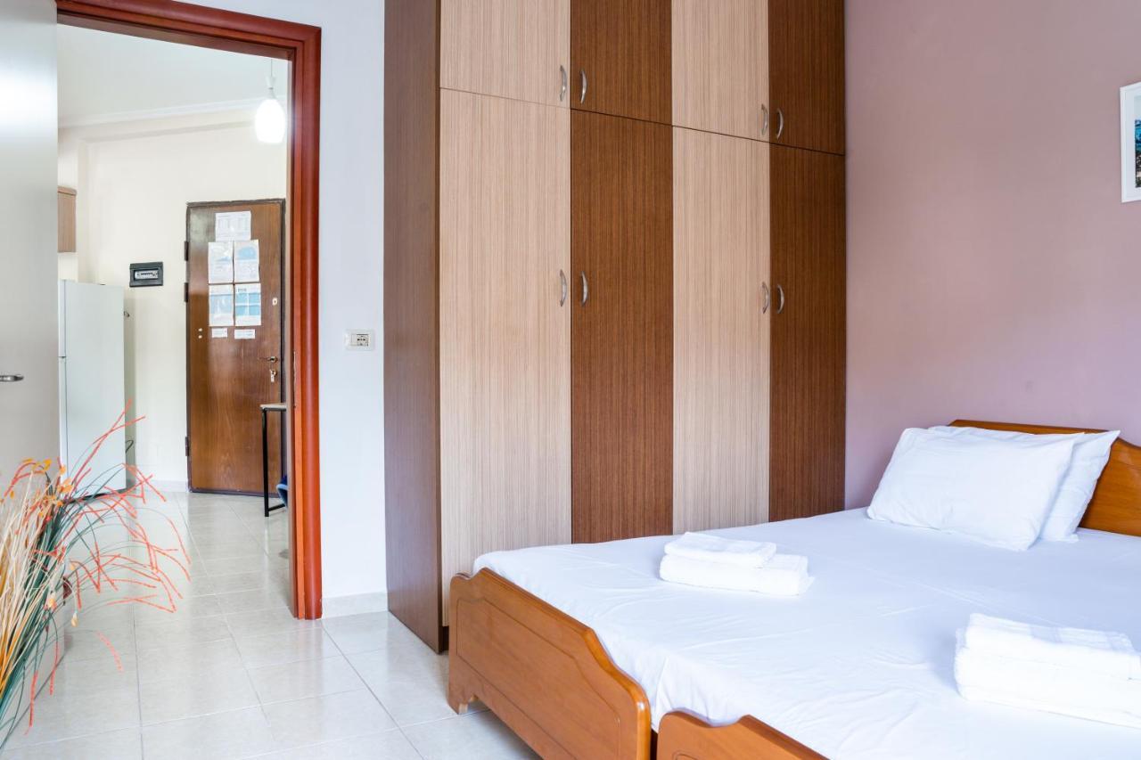 Work-Friendly Central Apartments, Sarande Exterior photo